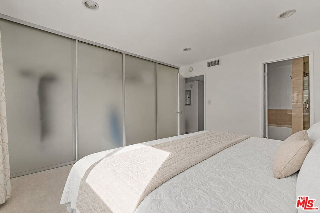 1 bd, 1 ba Condo in Santa Monica, CA — $3,750/mo — photo 2