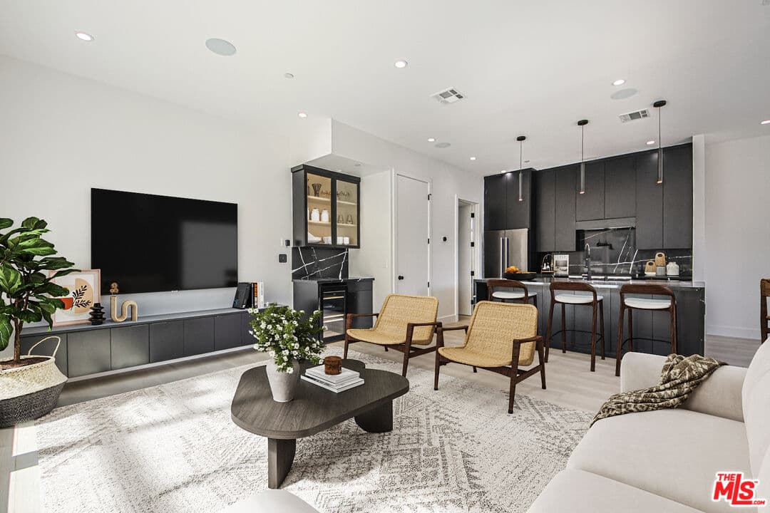 4 bd, 5 ba Townhouse in Los Angeles, CA — $8,000/mo — photo 1