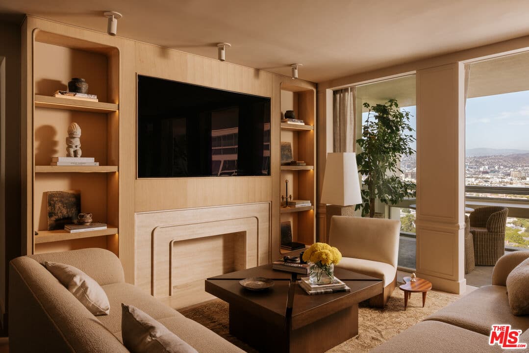 2 bd, 2 ba Condo in Los Angeles, CA — $18,000/mo — photo 1