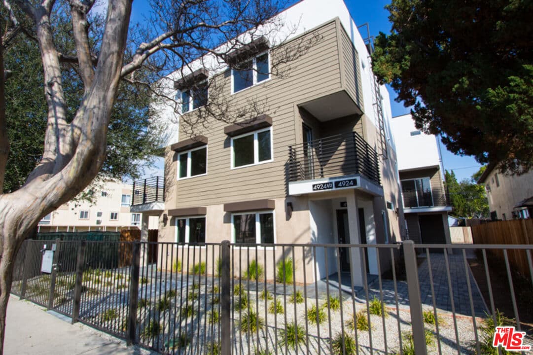 3 bd, 3 ba Apartment in Valley Village, CA — $4,299/mo — photo 1