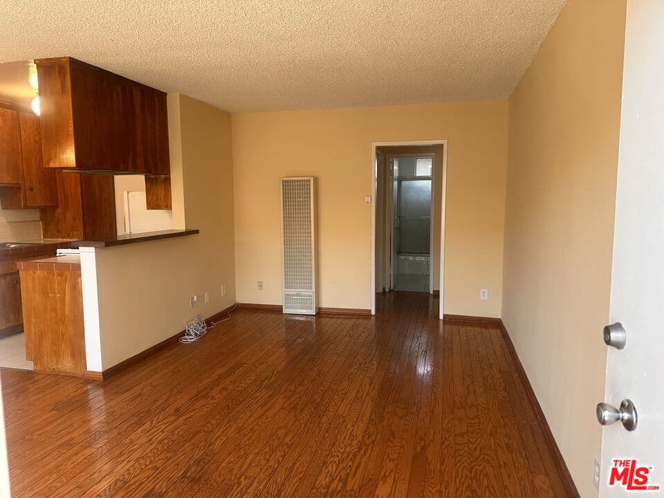 1 bd, 1 ba Apartment in Los Angeles, CA — $1,950/mo — photo 2