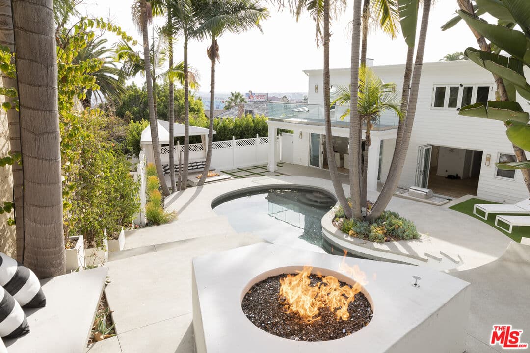 3 bd, 4 ba House in Los Angeles, CA — $30,000/mo — photo 2