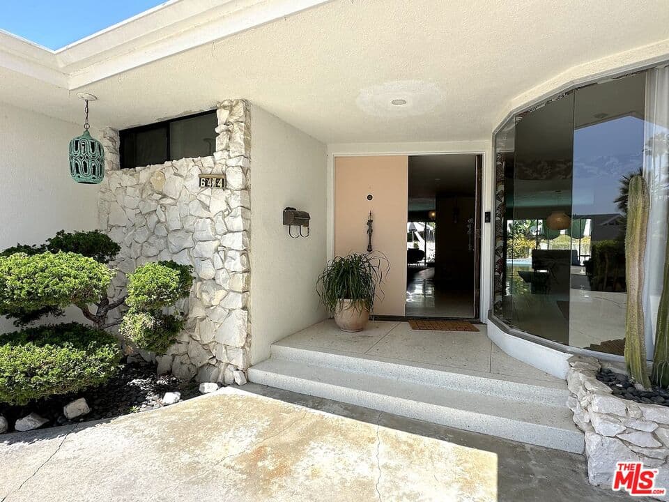4 bd, 4 ba House in Los Angeles, CA — $12,000/mo — photo 2