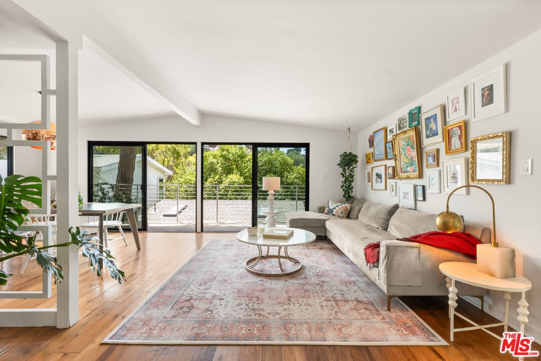 4 bd, 3 ba House in Studio City, CA — $9,200/mo — photo 2