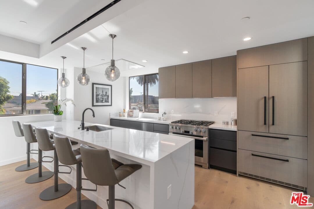 3 bd, 4 ba Townhouse in Los Angeles, CA — $6,750/mo — photo 1