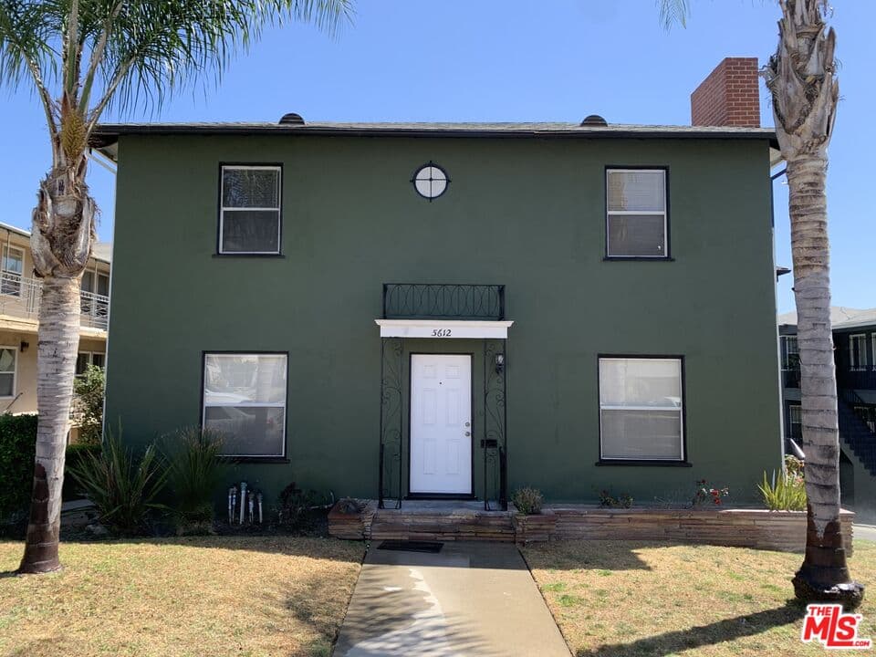 3 bd, 2 ba Townhouse in Los Angeles, CA — $2,950/mo — photo 1