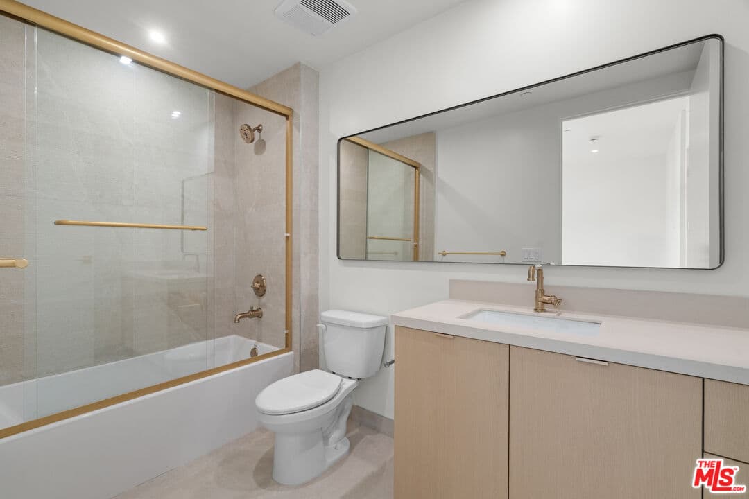 1 bd, 1 ba Townhouse in Venice, CA — $3,208/mo — photo 2