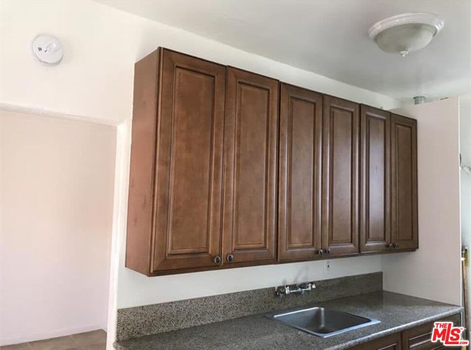 1 bd, 1 ba Townhouse in Los Angeles, CA — $2,289/mo — photo 1