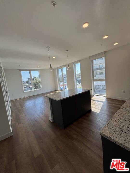 1 bd, 1 ba Townhouse in Los Angeles, CA — $2,300/mo — photo 2