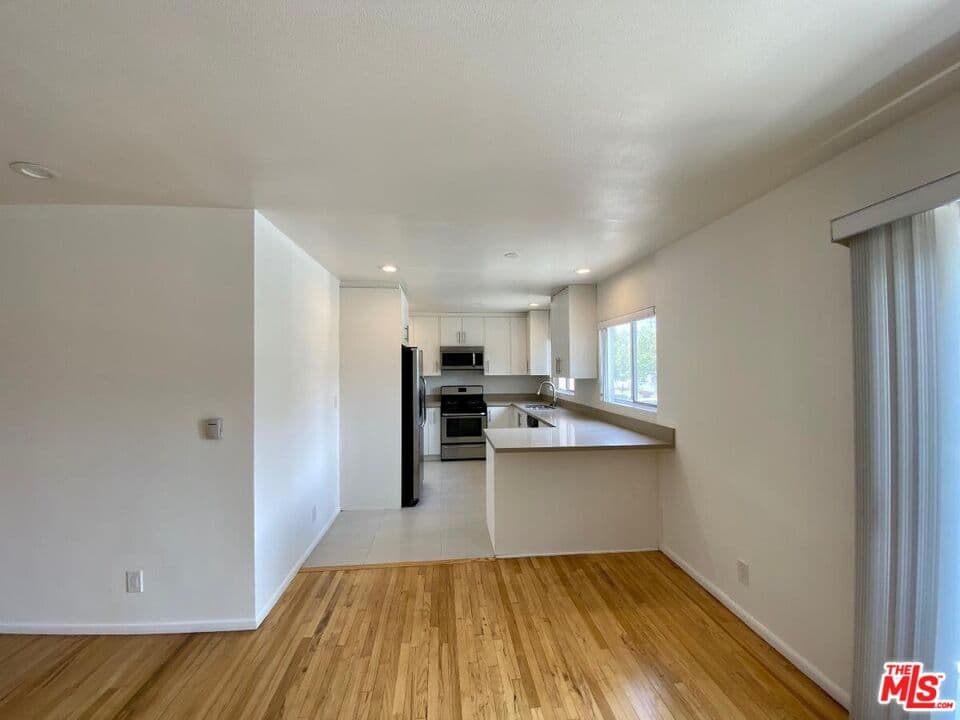 3 bd, 2 ba Apartment in Los Angeles, CA — $3,758/mo — photo 1