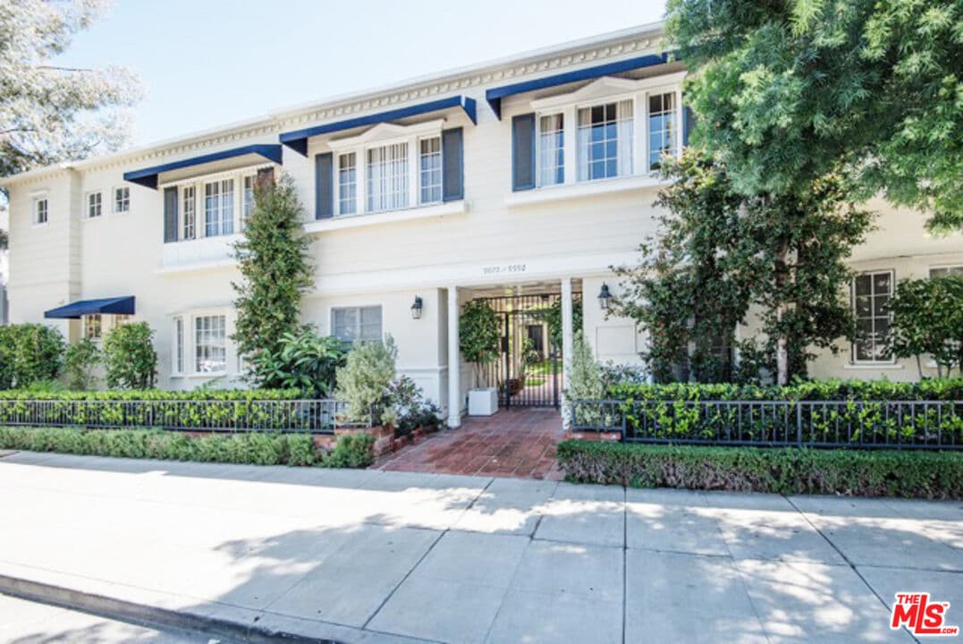 1 bd, 1 ba Apartment in Beverly Hills, CA — $4,500/mo — photo 1