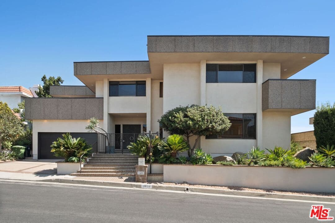 5 bd, 5 ba House in Los Angeles, CA — $15,000/mo — photo 2