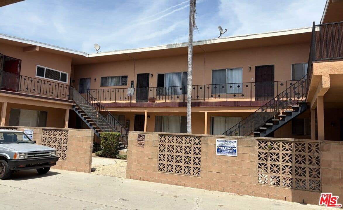 1 bd, 1 ba Apartment in Inglewood, CA — $1,800/mo — photo 1