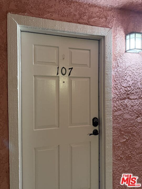 2 bd, 1 ba Apartment in Los Angeles, CA — $2,700/mo — photo 2