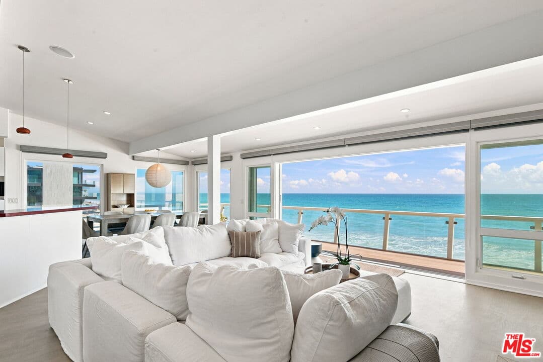 2 bd, 2 ba House in Malibu, CA — $19,500/mo — photo 1