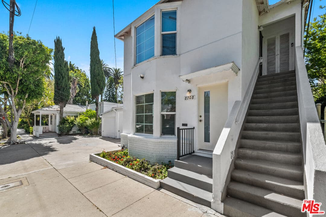1 bd, 1 ba House in West Hollywood, CA — $3,100/mo — photo 2
