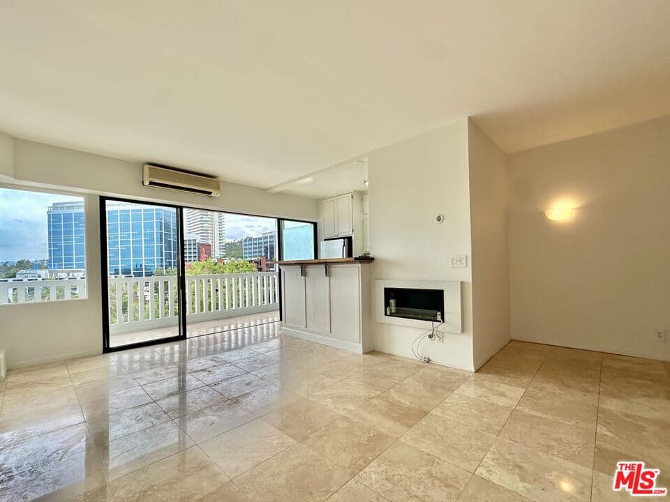 1 bd, 1 ba Condo in West Hollywood, CA — $4,500/mo — photo 1