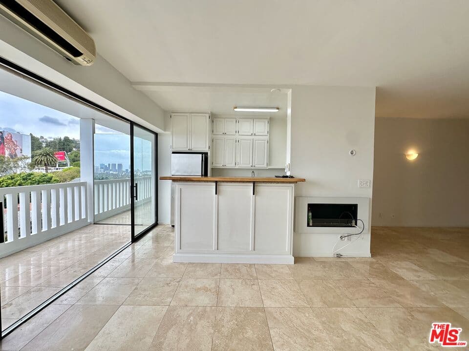 1 bd, 1 ba Condo in West Hollywood, CA — $4,500/mo — photo 2