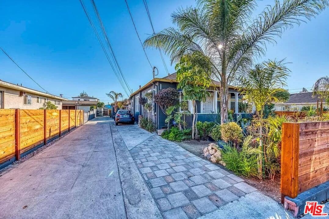 3 bd, 2 ba House in Los Angeles, CA — $2,950/mo — photo 1