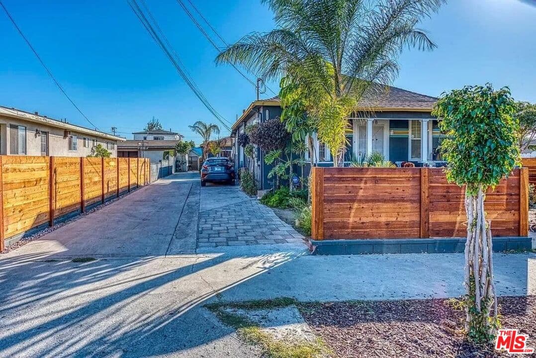 3 bd, 2 ba House in Los Angeles, CA — $2,950/mo — photo 2