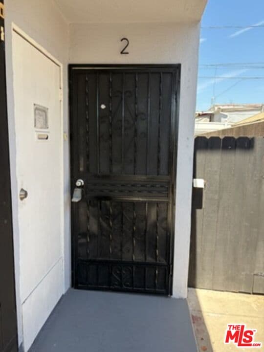 2 bd, 1 ba Apartment in Los Angeles, CA — $2,475/mo — photo 2