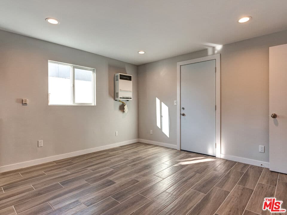 1 bd, 1 ba Townhouse in Redondo Beach, CA — $2,295/mo — photo 1
