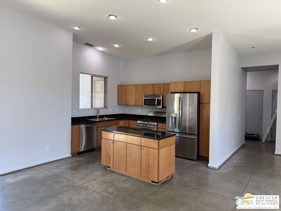 3 bd, 3 ba House in Desert Hot Springs, CA — $2,450/mo — photo 2