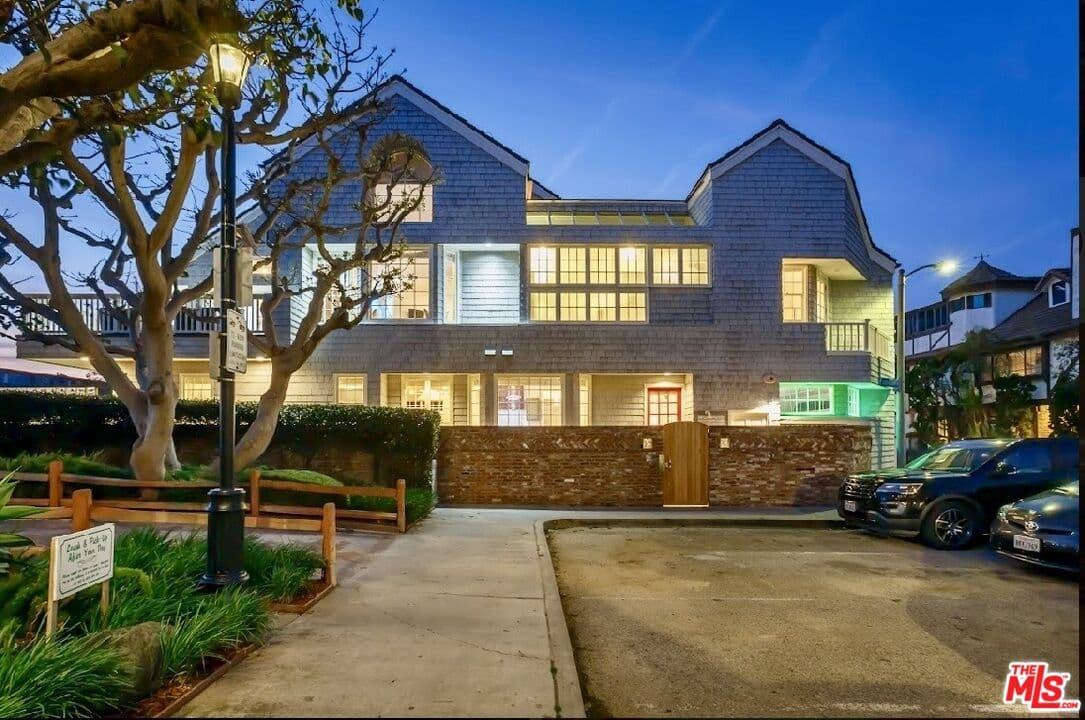 4 bd, 4 ba House in Los Angeles, CA — $20,000/mo — photo 1