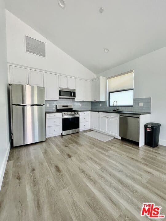 2BR House in Hawthorne β $3,300/mo