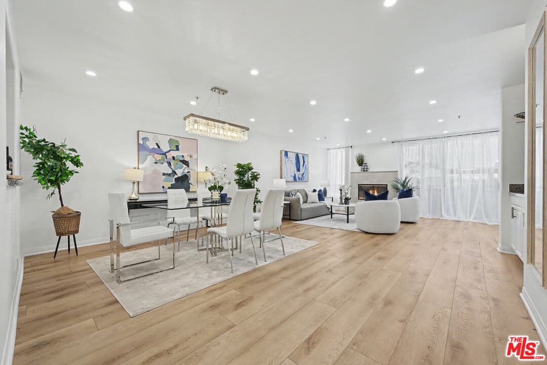 2BR Condo in Los Angeles β $3,895/mo