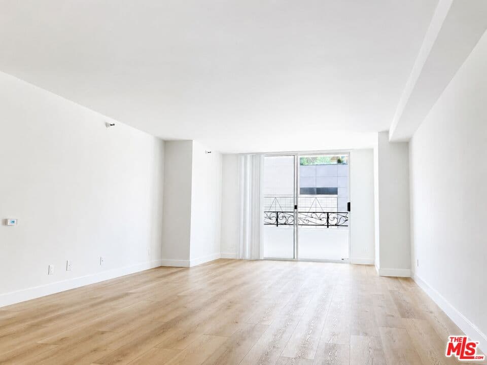 1 bd, 2 ba Apartment in Los Angeles, CA — $4,195/mo — photo 1