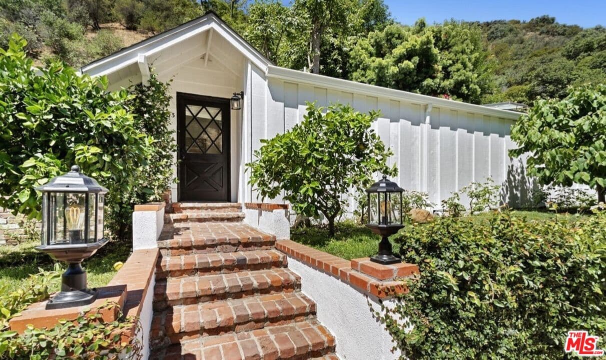 3 bd, 2 ba House in Los Angeles, CA — $8,000/mo — photo 1