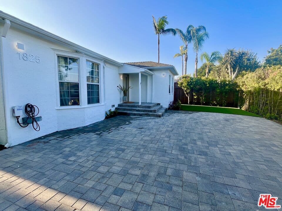 3 bd, 3 ba House in Los Angeles, CA — $7,500/mo — photo 2