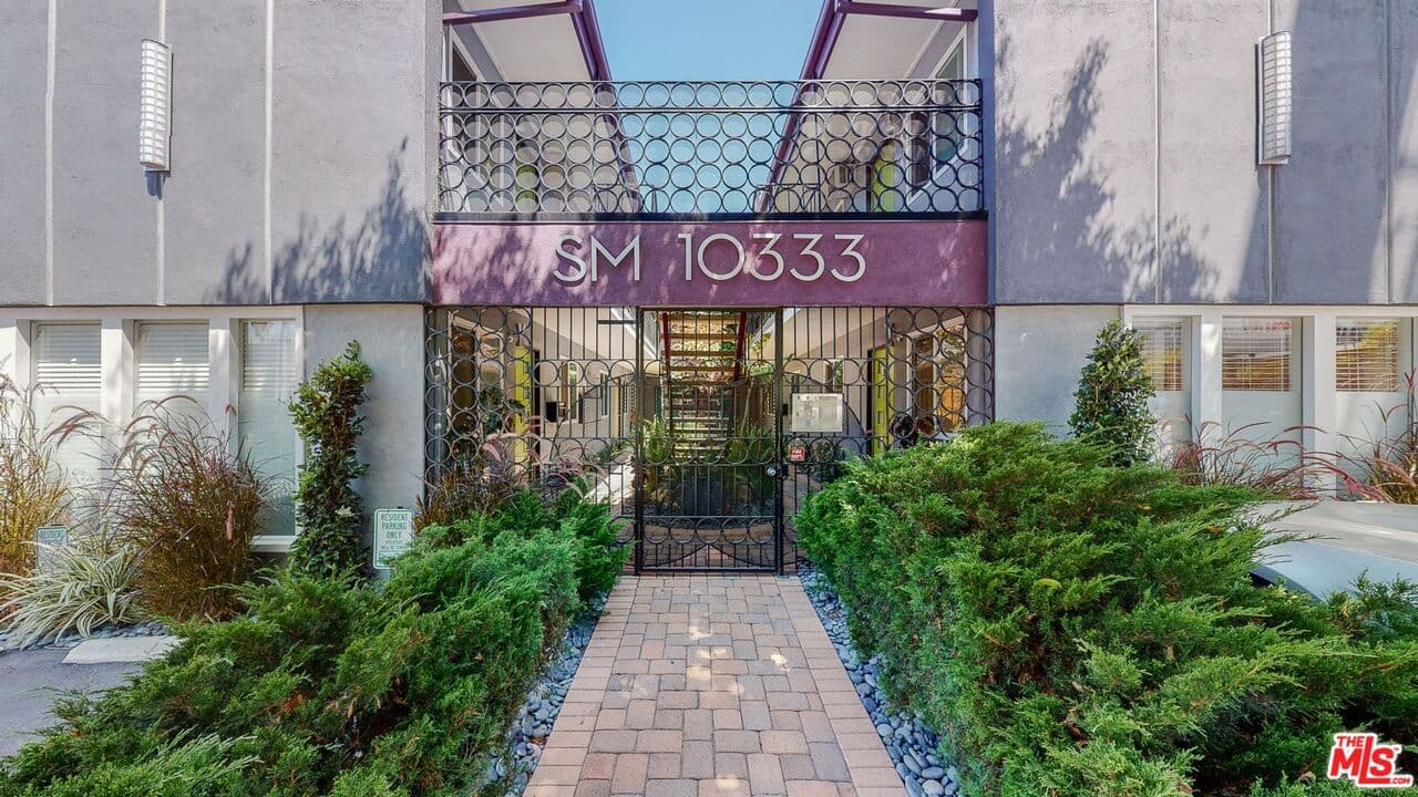 Studio, 1 ba Apartment in Los Angeles, CA — $1,995/mo — photo 1
