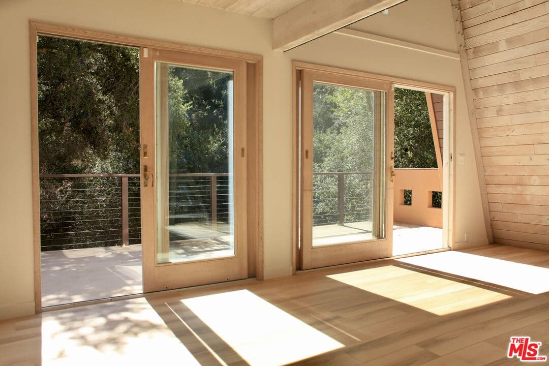 3 bd, 2 ba House in Topanga, CA — $6,000/mo — photo 2