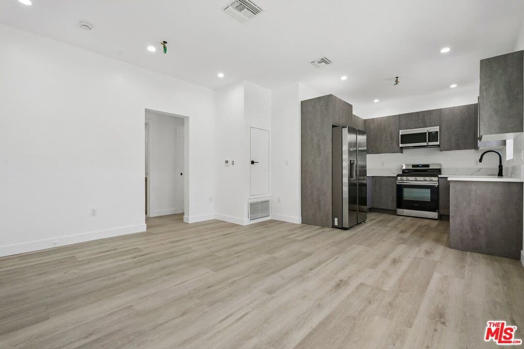 2 bd, 2 ba Apartment in Los Angeles, CA — $3,900/mo — photo 1
