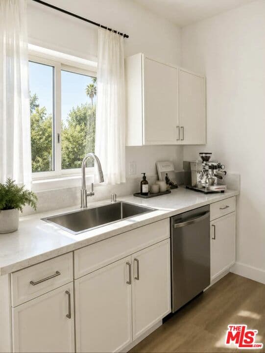 1 bd, 1 ba House in Los Angeles, CA — $2,700/mo — photo 2