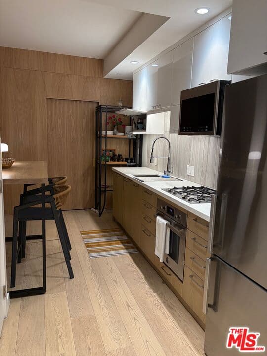 Studio, 1 ba Apartment in Los Angeles, CA — $3,100/mo — photo 2