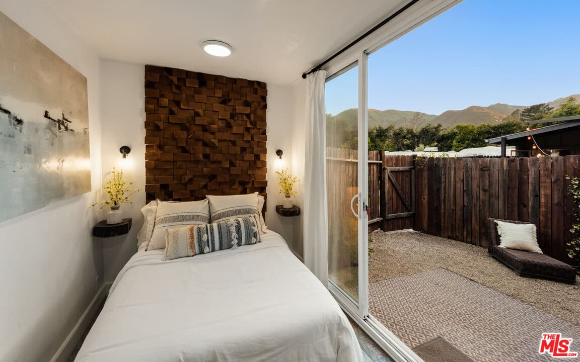 Studio, 1 ba House in Topanga, CA — $1,995/mo — photo 1