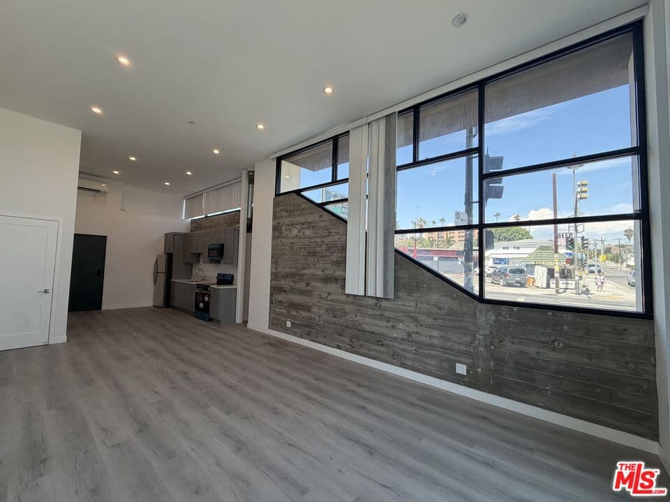Studio, 1 ba Apartment in Los Angeles, CA — $1,850/mo — photo 1