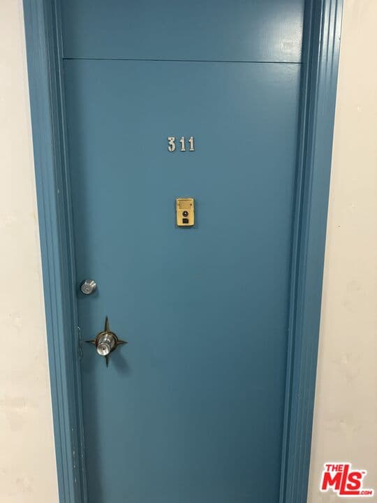 1 bd, 1 ba Condo in Los Angeles, CA — $1,950/mo — photo 2