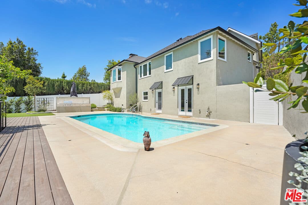 5 bd, 3 ba House in Los Angeles, CA — $13,500/mo — photo 2