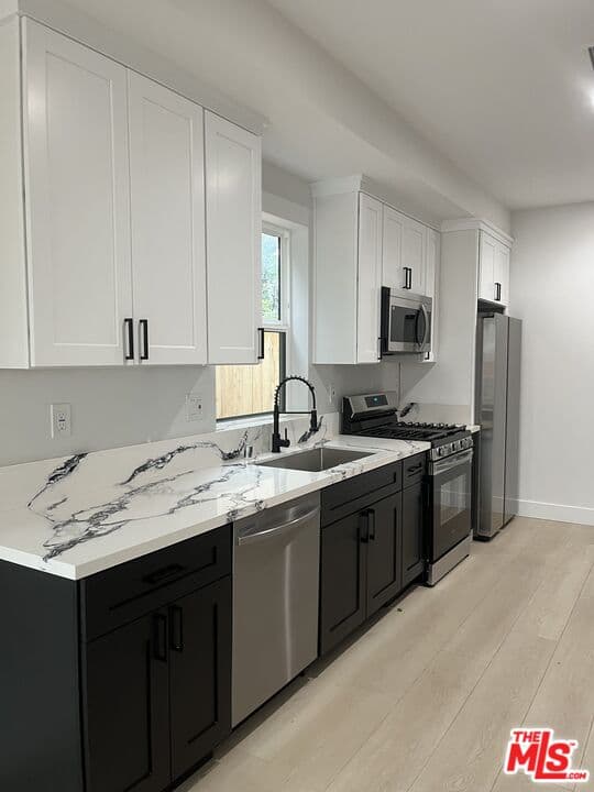 4 bd, 5 ba Townhouse in Los Angeles, CA — $3,600/mo — photo 1