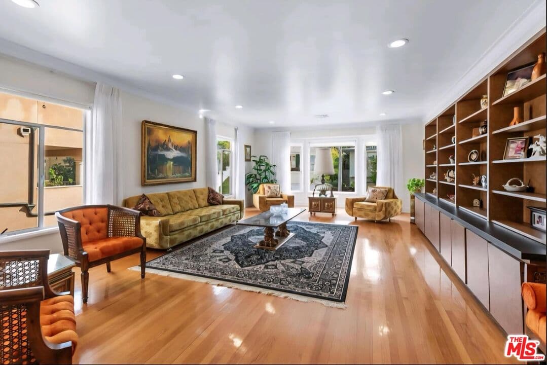 3 bd, 2 ba Townhouse in Los Angeles, CA — $5,600/mo — photo 1