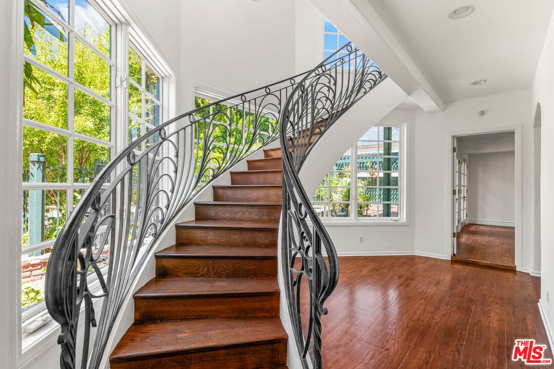 5 bd, 6 ba House in Beverly Hills, CA — $26,500/mo — photo 1