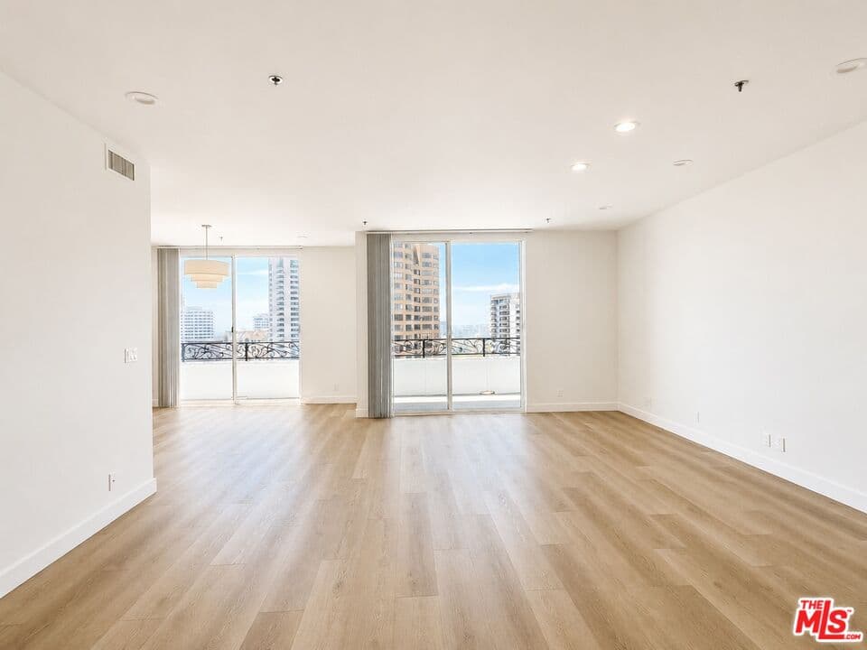 2 bd, 4 ba Apartment in Los Angeles, CA — $10,000/mo — photo 2