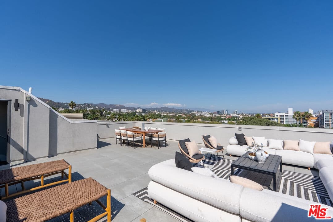 2 bd, 2 ba Townhouse in West Hollywood, CA — $7,295/mo — photo 2