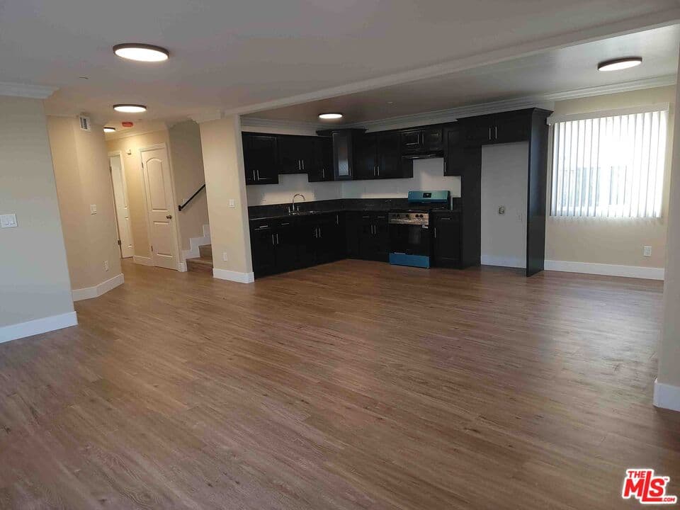 5 bd, 3 ba Townhouse in Los Angeles, CA — $4,750/mo — photo 1