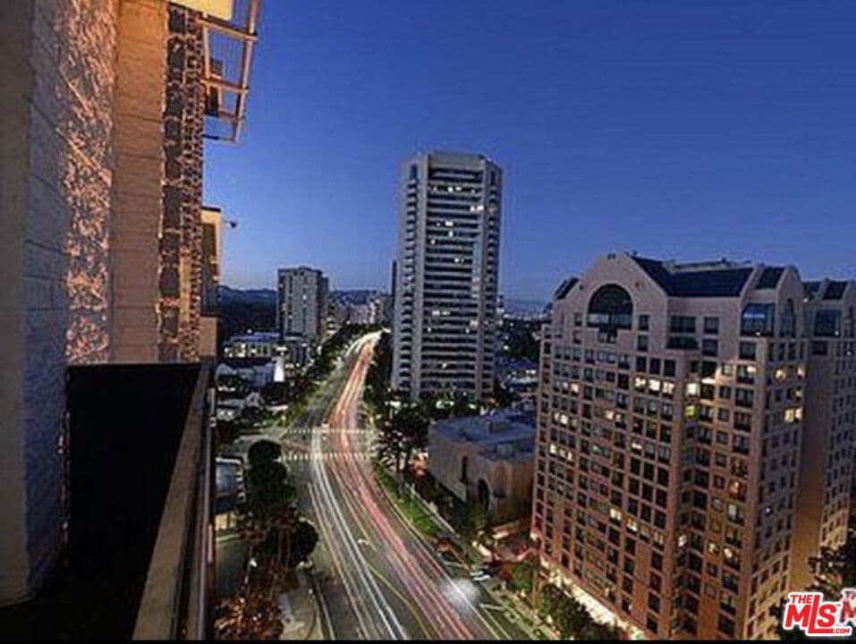 2BR Condo in Los Angeles β $4,695/mo