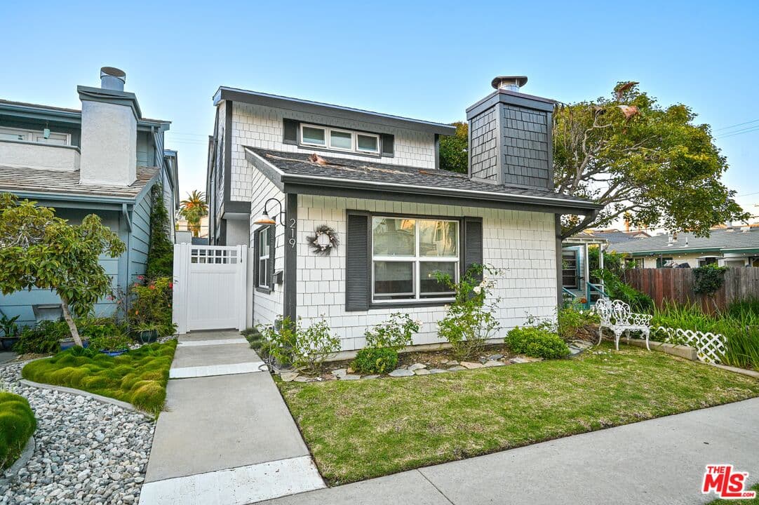 3BR House in Huntington Beach — $7,900/mo